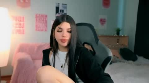 Molly online show from May 31, 4:44 am