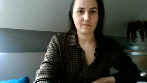 Molly online show from April 12, 2:21 pm