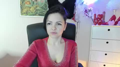 Molly online show from February 17, 3:00 pm