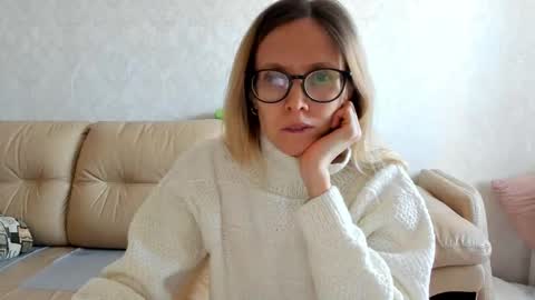 AngelMomm online show from March 1, 8:13 am