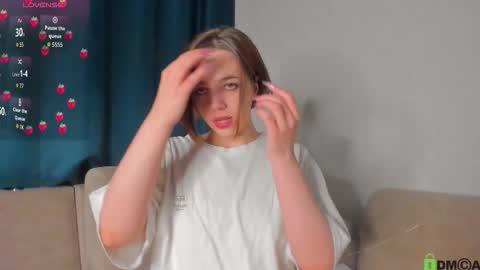 Amely online show from March 22, 6:01 pm