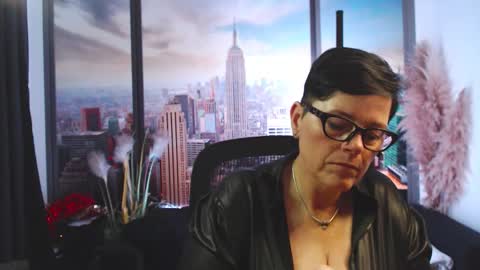Snapshot of mollysun chatting on October 10, 7:08 pm MollySun Nina Randmann online show from October 10, 7:08 pm