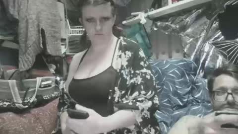 Molotovfoxtail online show from April 13, 8:07 am