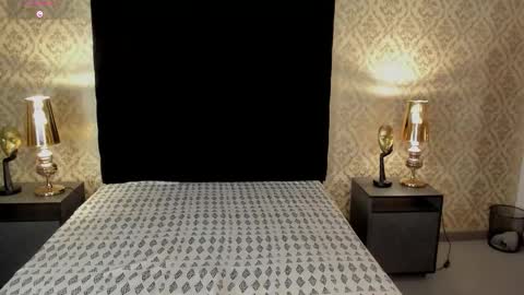 Moly Boston online show from November 24, 1:32 pm