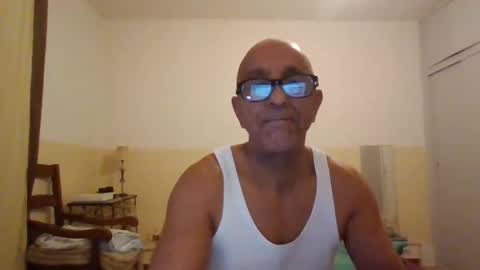 moment71200 online show from November 13, 7:16 pm