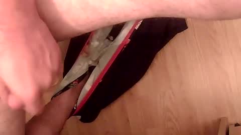 Snapshot of mommy8992 chatting on October 7, 6:37 pm Tommy online show from October 7, 6:37 pm