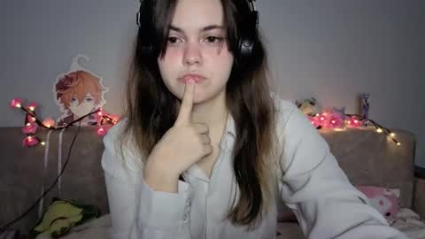 Momo online show from March 9, 6:34 pm