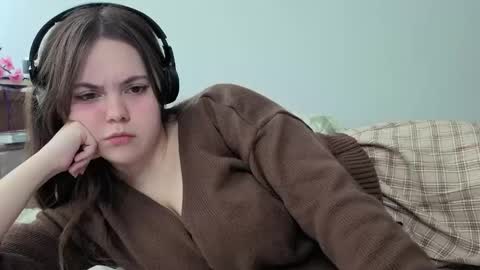 Momo online show from March 23, 12:04 am