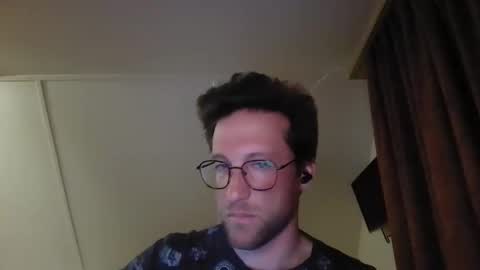 moms_little_monster online show from February 20, 5:04 pm