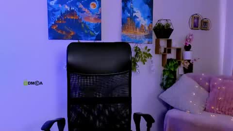 Mona  online show from July 12, 8:50 am