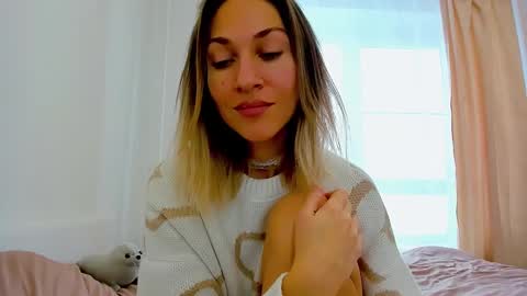 Mona online show from December 14, 8:56 am