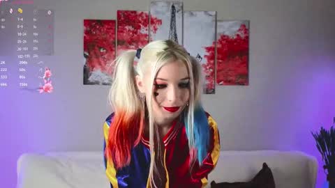 Mona online show from March 6, 8:16 pm