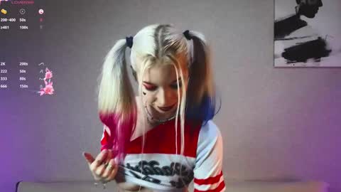 Mona online show from February 12, 11:20 pm