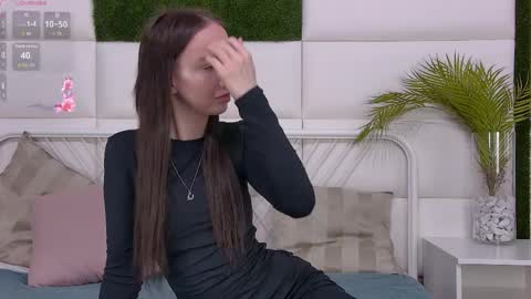 MonaHicks online show from March 27, 6:42 pm