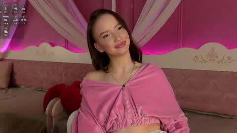 MonaHicks online show from April 14, 10:02 pm