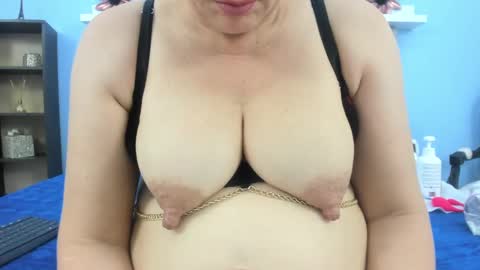 paola online show from October 16, 3:00 pm