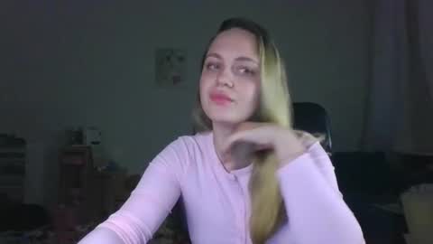 monarise online show from April 5, 8:28 pm