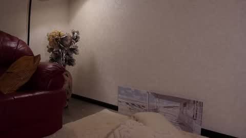 Emily  online show from February 3, 7:56 am