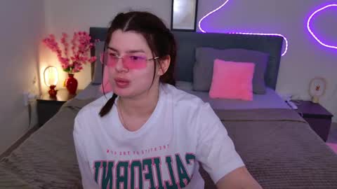 moneyforpeaches online show from May 31, 7:37 pm