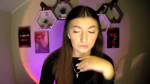 sweet girl and shine body online show from September 12, 7:54 am