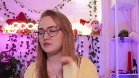 monicaasis online show from May 3, 6:14 pm