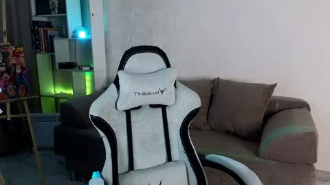 Monica erotic mmm online show from April 22, 7:54 pm