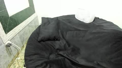 monkeyd_66 online show from February 9, 2:29 pm