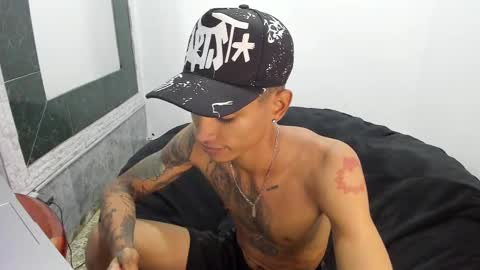 monkeyd_66 online show from February 15, 2:55 pm