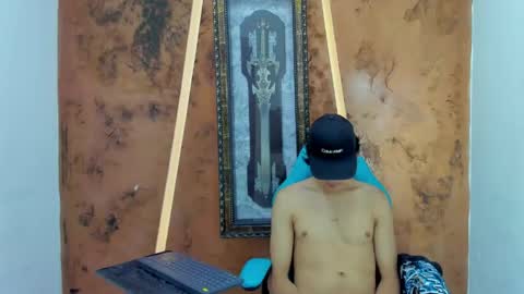 monky_0002 online show from June 1, 8:21 pm
