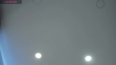   online show from November 25, 2:05 pm