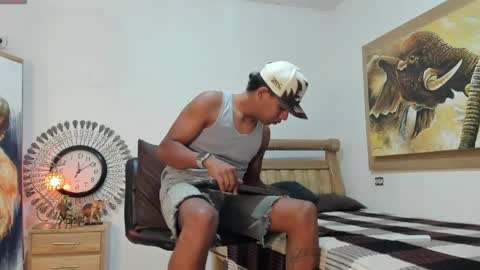 monsoon_the_best online show from May 17, 3:05 am
