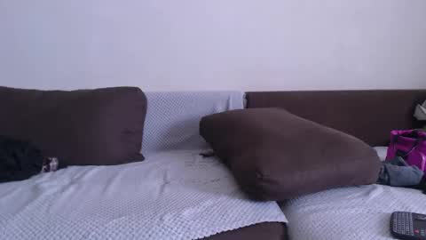 Snapshot of montserrat123 chatting on September 30, 7:41 am Monse online show from September 30, 7:41 am