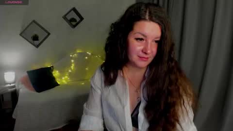 Snapshot of mood_berry chatting on October 15, 1:42 am Erica online show from October 15, 1:42 am