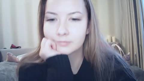 moodiemira online show from February 10, 2:09 pm