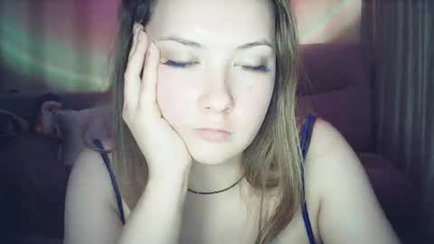 moodiemira online show from March 9, 6:12 pm