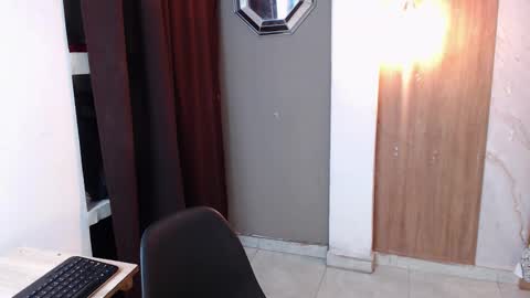 moon_and_fire_ online show from February 13, 6:06 am