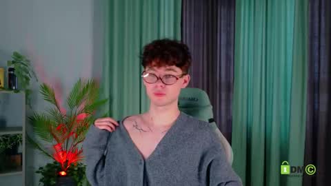 moon_gloww online show from March 24, 1:55 am