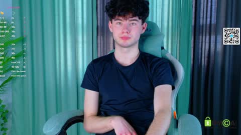 moon_gloww online show from April 9, 6:19 am