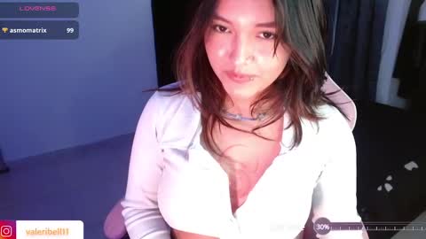 Snapshot of moonbella_bell chatting on March 8, 6:43 am bell online show from March 8, 6:43 am