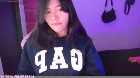 Snapshot of moonbella_bell chatting on September 27, 6:33 am bell online show from September 27, 6:33 am