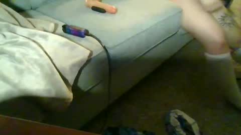 Snapshot of moonbutterfly94 chatting on December 27, 8:45 am moonbutterfly94 online show from December 27, 8:45 am