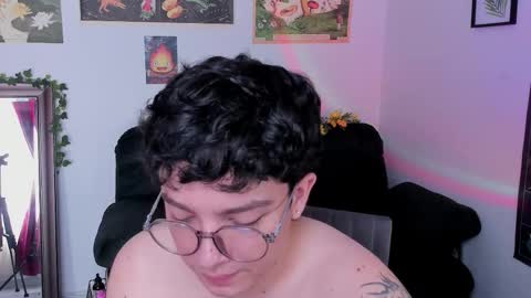 Clove online show from January 12, 4:58 pm