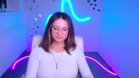 Susanna online show from December 3, 1:01 pm