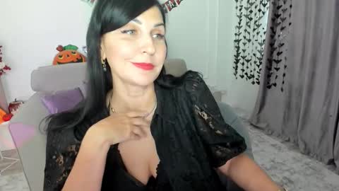 Ask me  online show from November 2, 12:16 pm