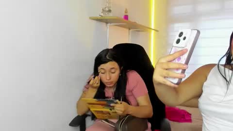 morena_rodriguez_9 online show from December 5, 8:06 pm