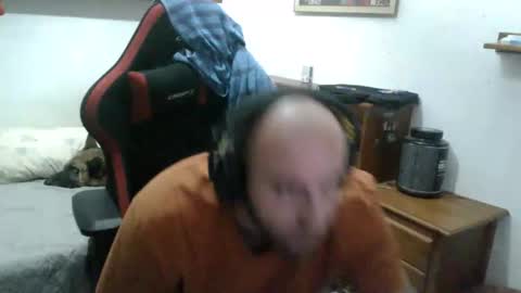 Snapshot of morenoch19 chatting on October 23, 5:03 pm alejo online show from October 23, 5:03 pm