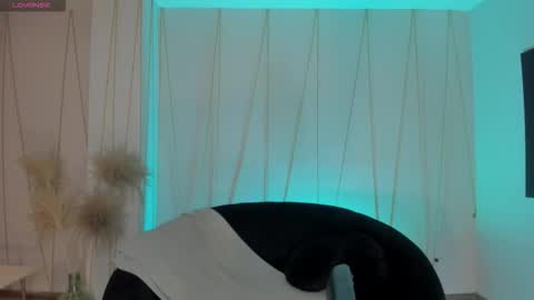 Morgan Hicks online show from March 6, 8:52 pm