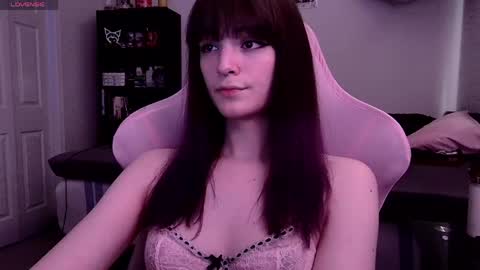 Zoey T online show from April 20, 11:46 am