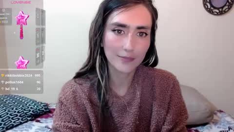 Snapshot of moriahhoe chatting on December 12, 10:31 pm Moriah online show from December 12, 10:31 pm