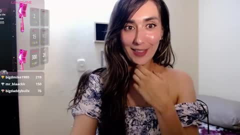 Snapshot of moriahhoe chatting on January 16, 10:02 pm Moriah online show from January 16, 10:02 pm